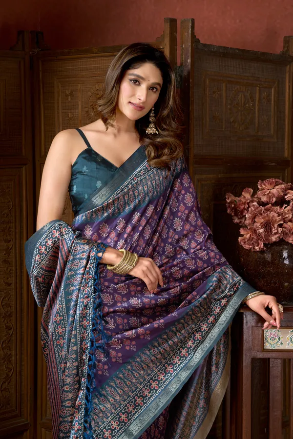 Multi_Digital_Cluster_Print_Jacquard_Border_Jhallar_Saree_For_Women