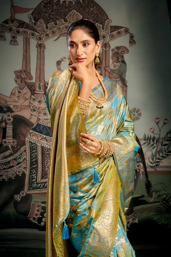 Gold_Soft_Silk_Zhallar_Saree_For_Women