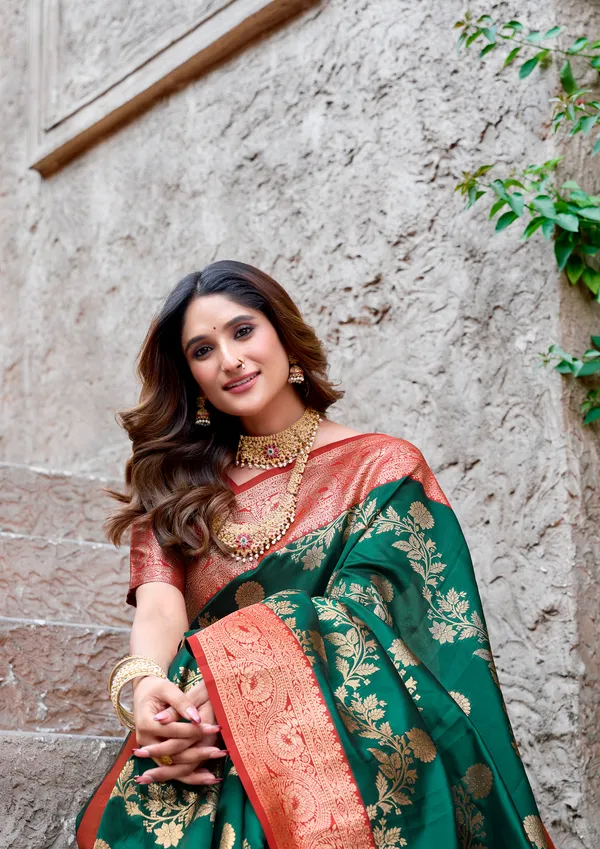Multicolor_Silk_Zhallar_Saree_For_Women