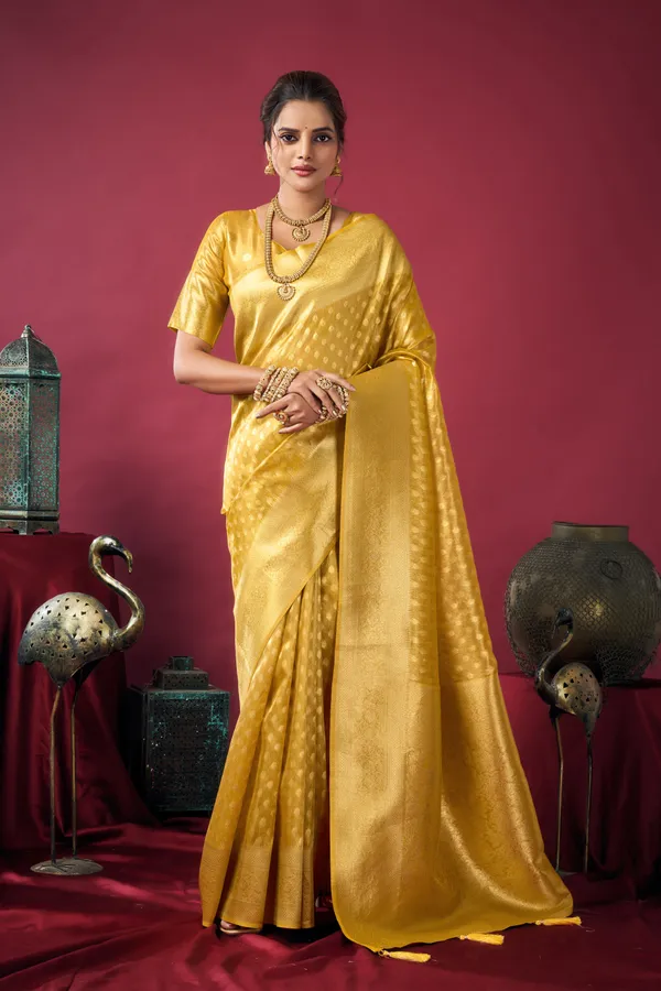 Yellow_Tissue_Silk_Saree_With_Zhallar_For_Women
