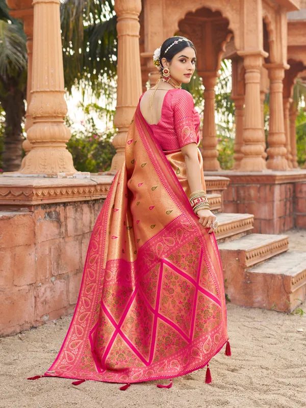 Pink_Soft_Banarasi_Silk_Zhallar_Saree_For_Women