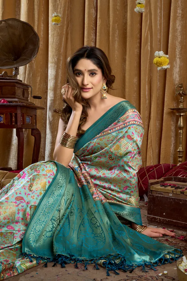 Multi_Digital_Cluster_Print_Banarasi_Border_Tassel_Saree_For_Women