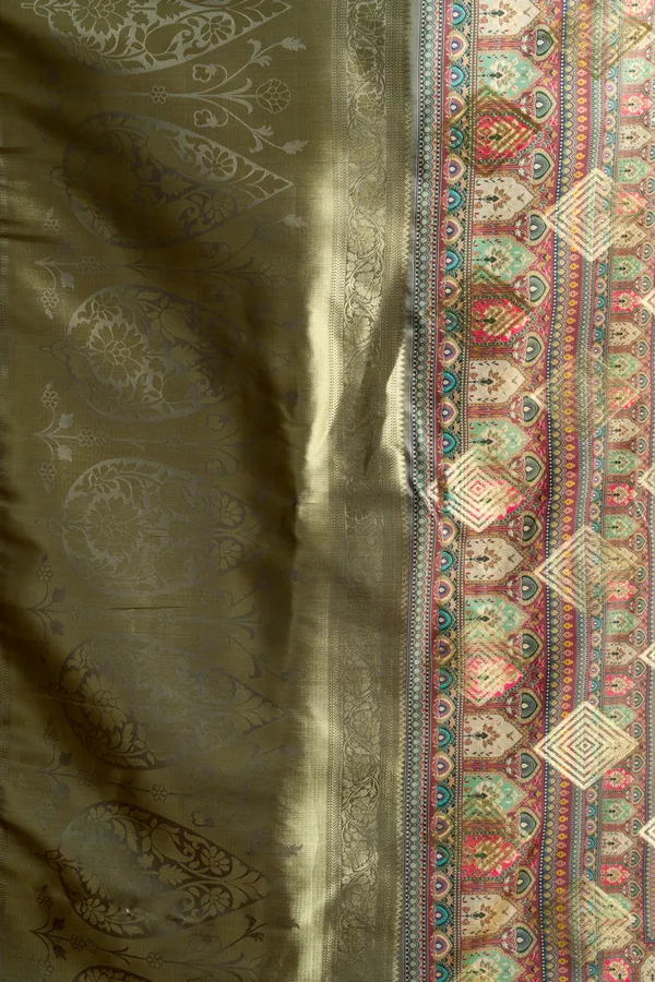 Multi_Digital_Cluster_Print_Banarasi_Border_Tassel_Saree_For_Women