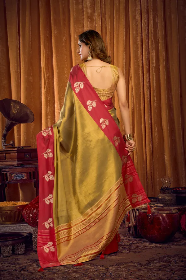 Yellow_Soft_Tissue_Contrast_Border_Zhallar_Saree_For_Women