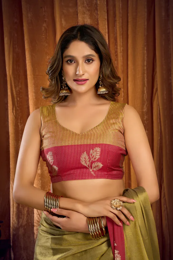 Orange_Soft_Tissue_Contrast_Border_Saree_With_Zhallar_For_Women