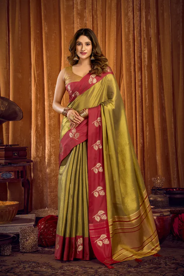 Orange_Soft_Tissue_Contrast_Border_Saree_With_Zhallar_For_Women