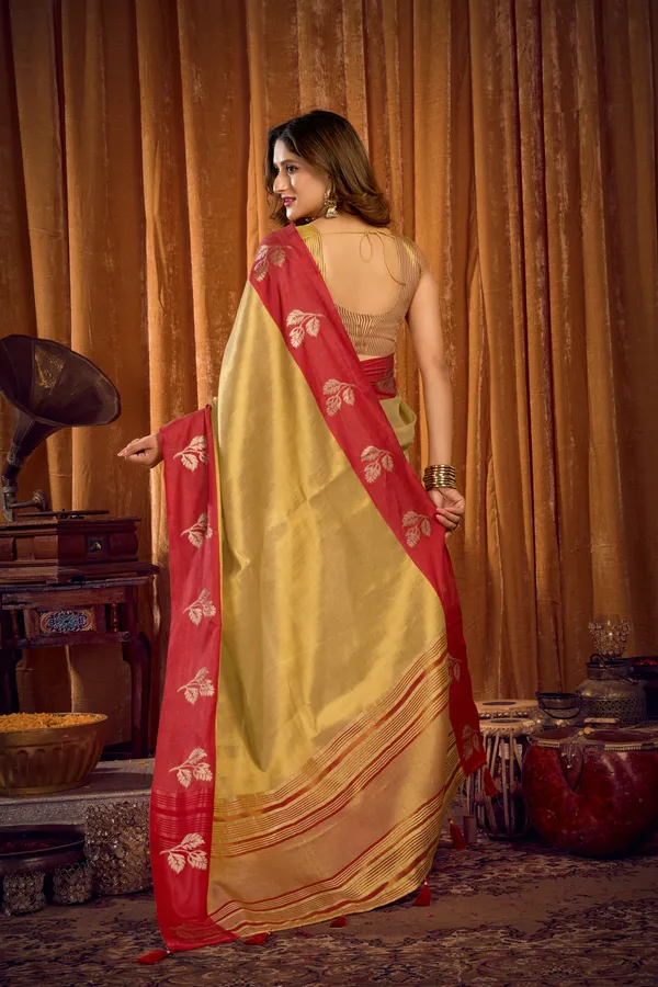 Yellow_And_Red_Soft_Tissue_Contrast_Border_Zhallar_Saree_For_Women