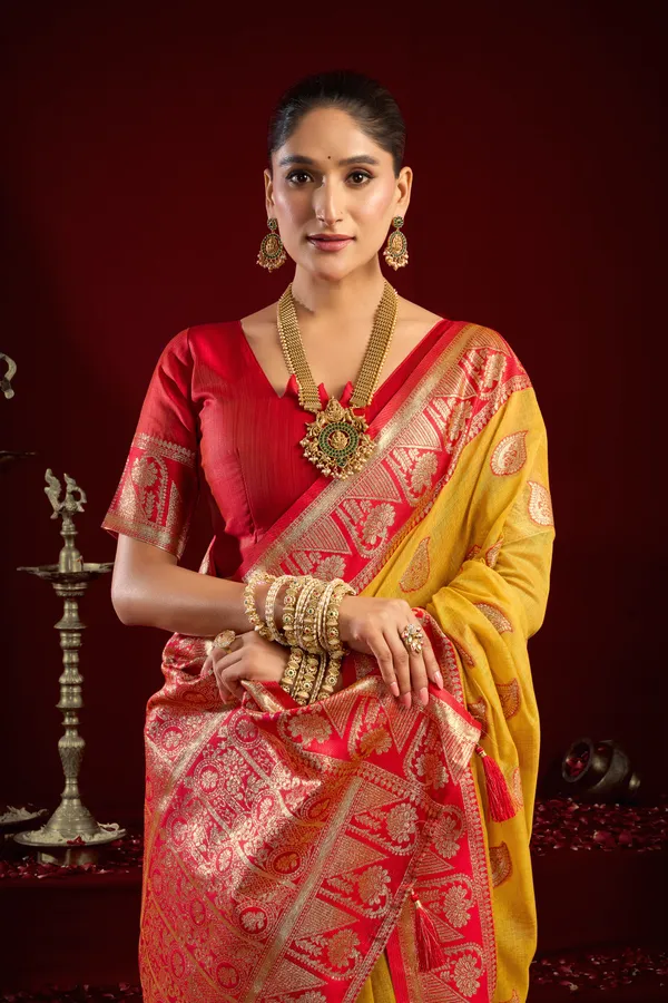 Yellow_Modal_Banarasi_Zari_Zhallar_Saree_For_Women