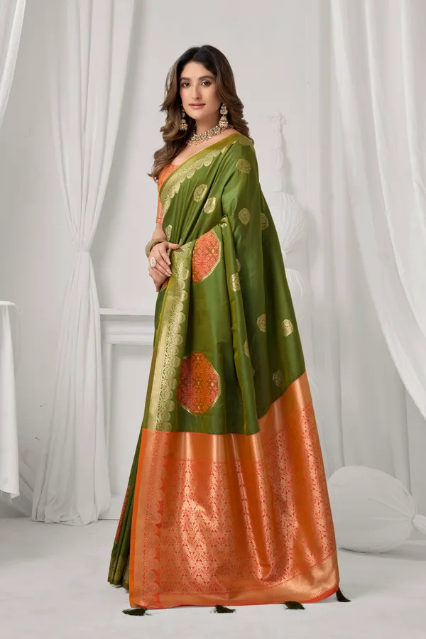 Green_Soft_Silk_Pom_Pom_Saree_For_Women