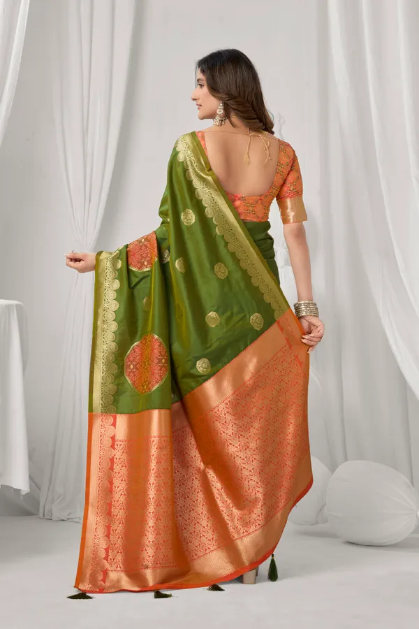 Green_Soft_Silk_Pom_Pom_Saree_For_Women