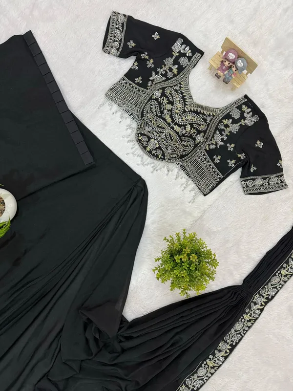 Black_Heavy_Crepe_Embroidered_Heavy_Work_Saree_For_Women