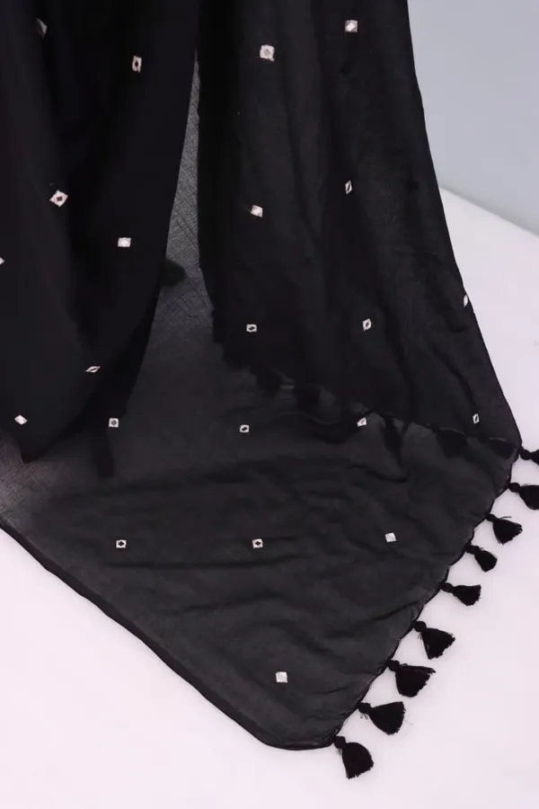 Black_Line_Mirror_Work_Tassel_Border_Saree_For_Women