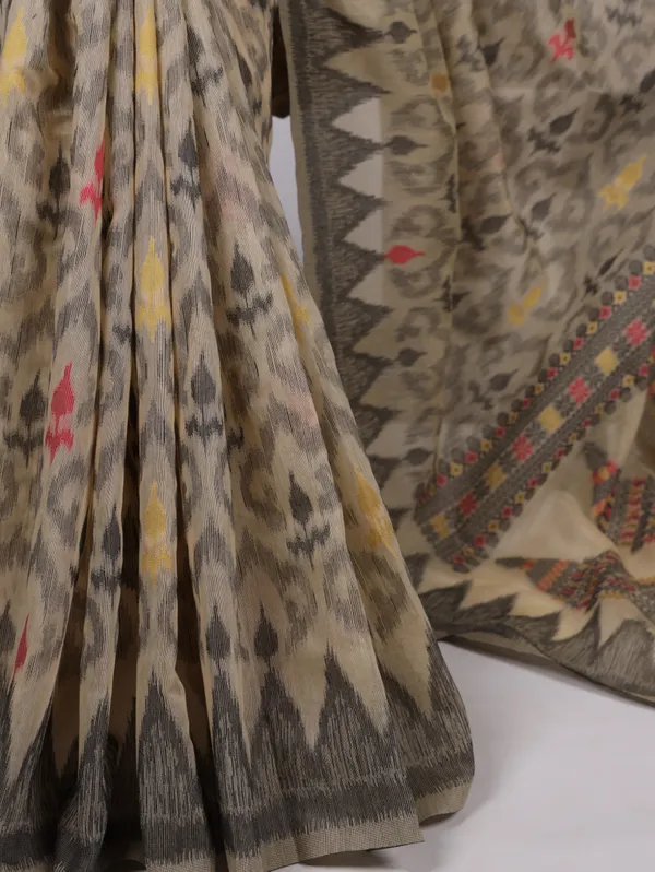 Beige_Cotton_Ikat_Print_Woven_Border_Saree_For_Women