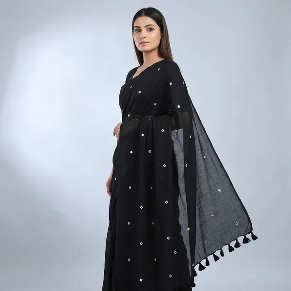 Black_Line_Mirror_Work_Tassel_Border_Saree_For_Women