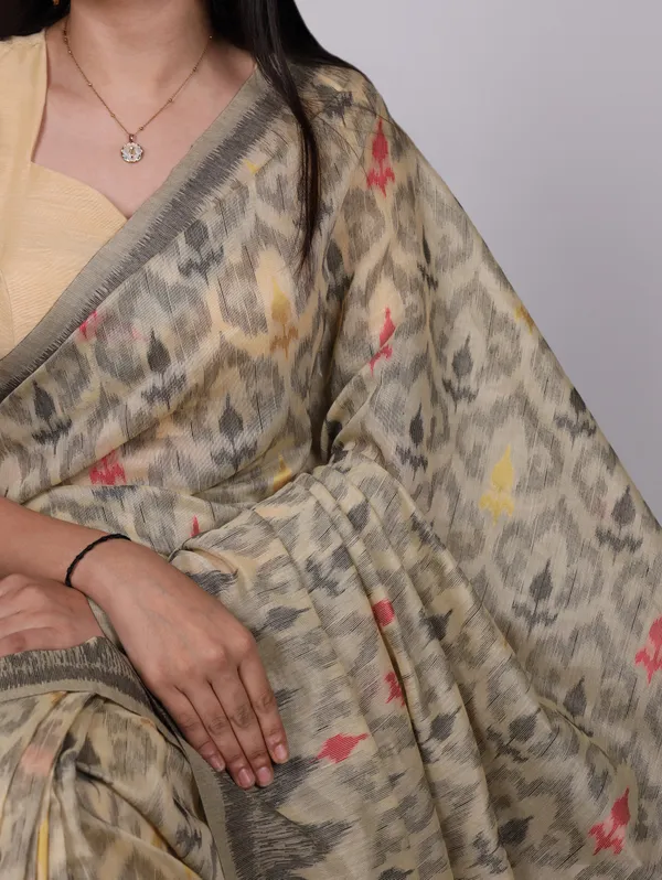 Beige_Cotton_Ikat_Print_Woven_Border_Saree_For_Women