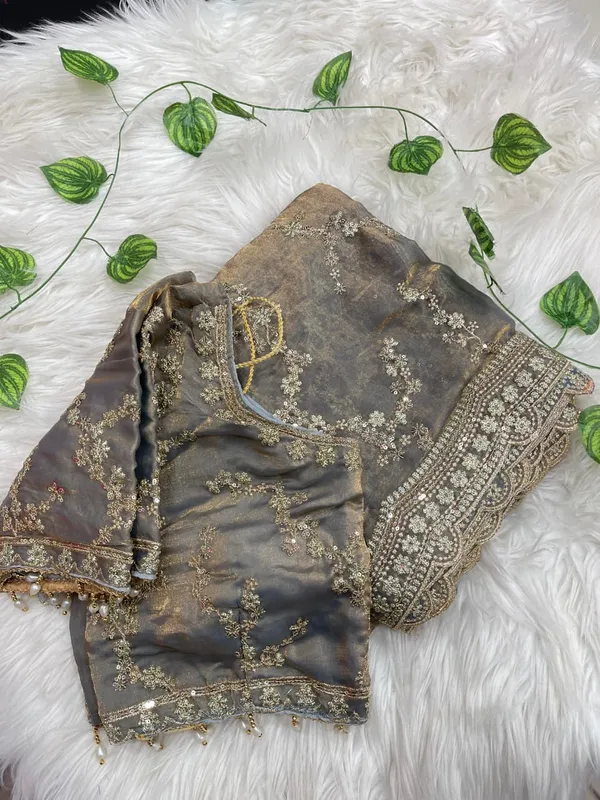 Grey_Organza_Silk_Embellished_Saree_For_Women