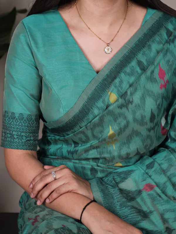 Green_Cotton_Jamdani_Floral_Woven_Saree_For_Women