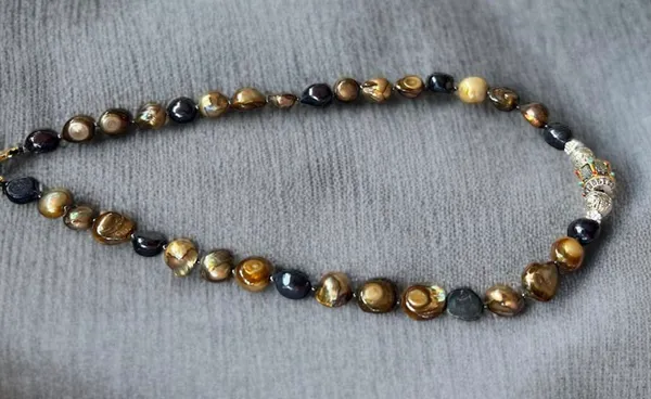 Freshwater_Baroque_Pearl_Necklace