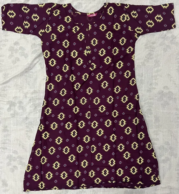 Maroon_Rayon_Straight_Printed_Ghera_Kurti_For_Women