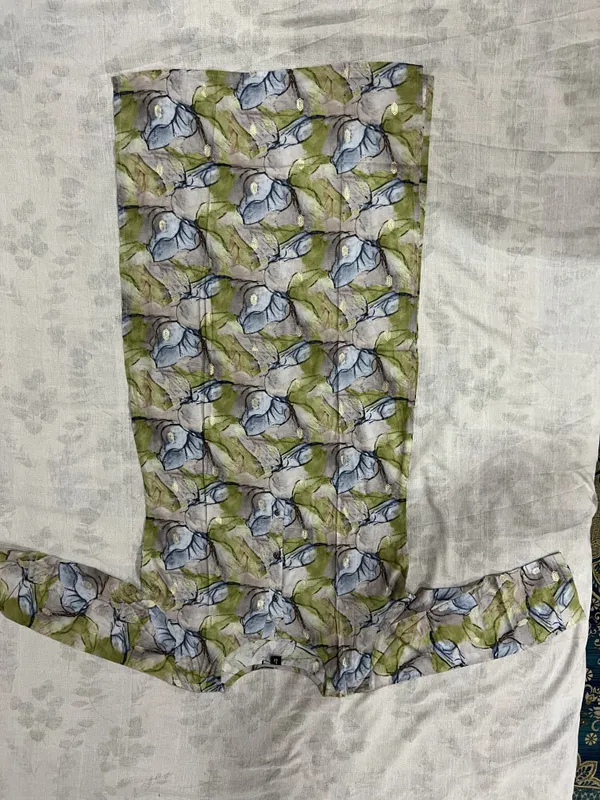 Multicolor_Rayon_Straight_Foil_Printed_Kurti_For_Women