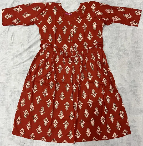 Maroon_Rayon_Flared_Two_Tone_Printed_Ghera_Kurti_For_Women