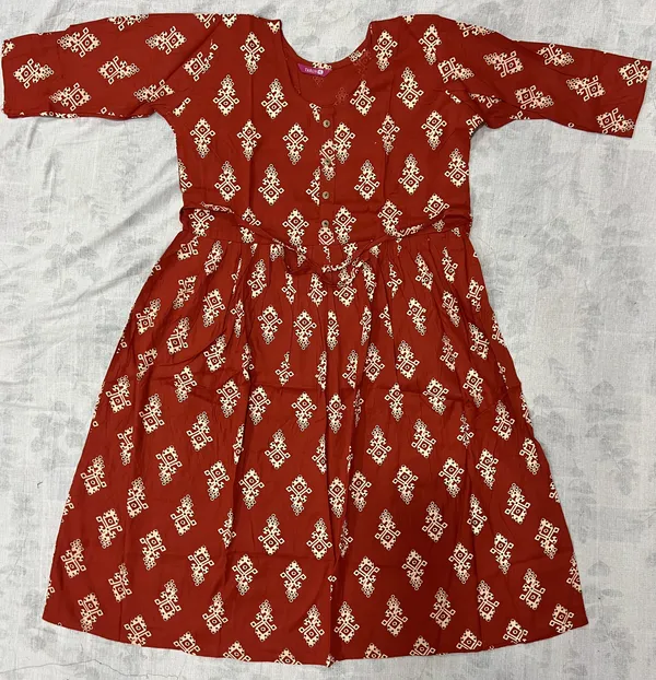 Maroon_Rayon_Flared_Two_Tone_Printed_Ghera_Kurti_For_Women