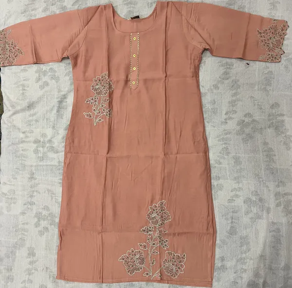 Peach_Roman_Straight_Printed_Kurti_For_Women
