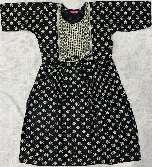 Black_Rayon_A-Line_Printed_Feeding_Kurti_For_Women