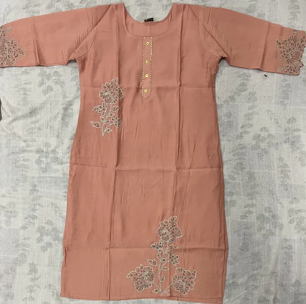 Peach_Roman_Straight_Printed_Kurti_For_Women