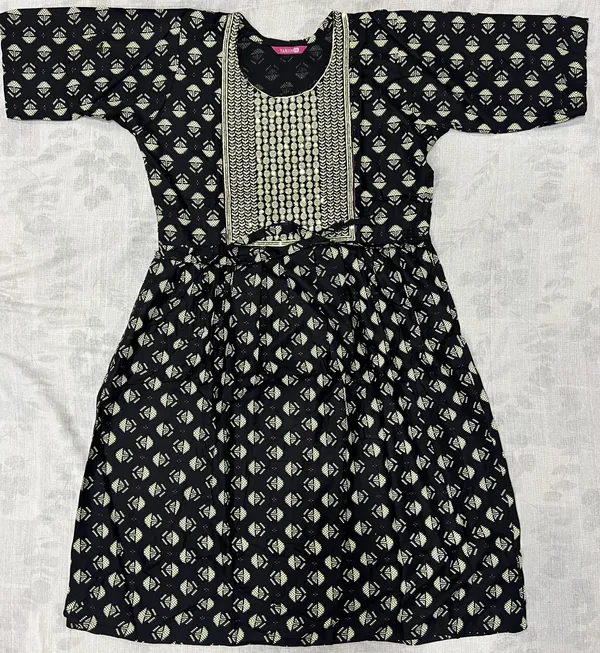 Black_Rayon_A-Line_Printed_Feeding_Kurti_For_Women