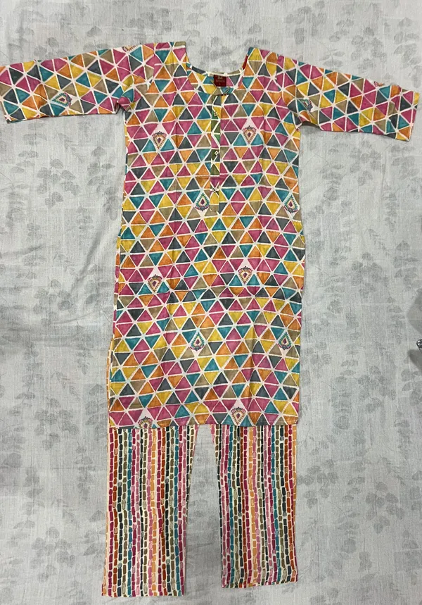 Multicolor_Rayon_Foil_Printed_Kurti_And_Bottom_Set_For_Women