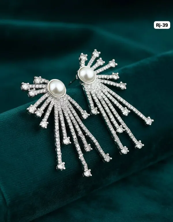 Pearl_&_Crystal_Radiance_Earrings