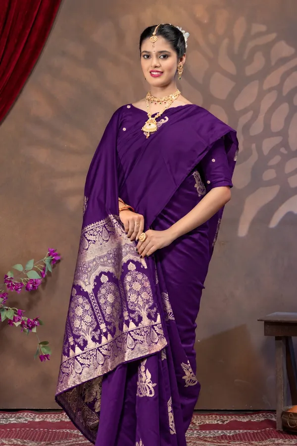 Premium_Traditional_Borderless_Soft_Silk_Saree