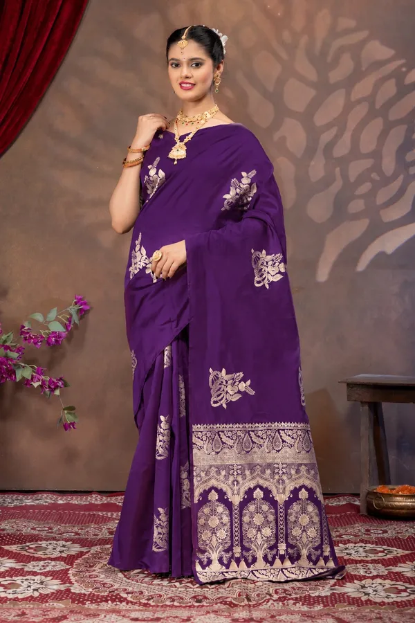 Premium_Traditional_Borderless_Soft_Silk_Saree