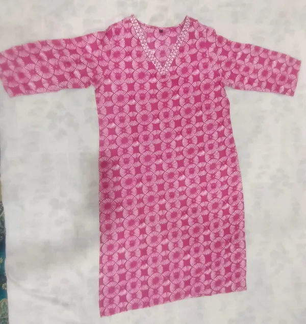 Pink_Poly_Cotton_Printed_Straight_Long_Kurti_For_Women