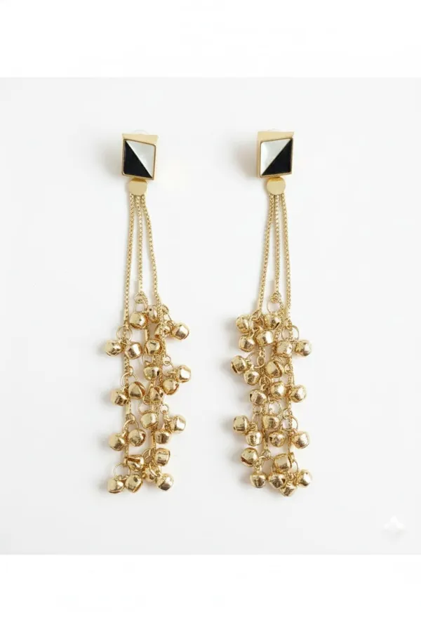 Golden_Alloy_Earrings_For_Women