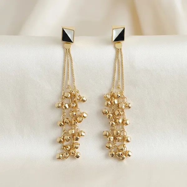 Golden_Alloy_Earrings_For_Women