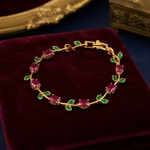 Royal_Gold_Plated_Charm_Bracelet_for_Women