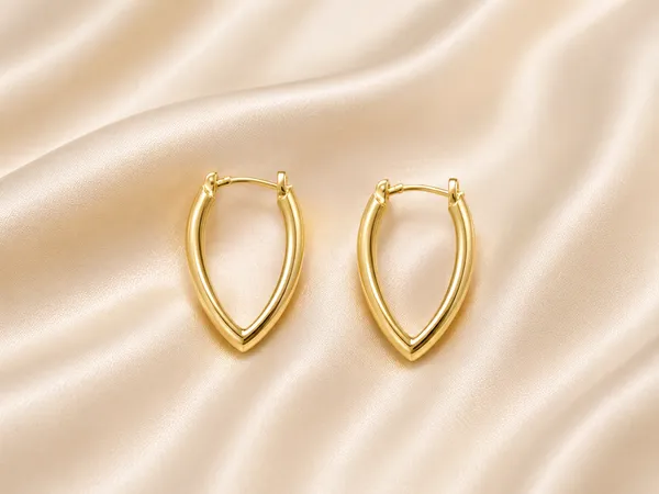 Golden_Alloy_Earrings_For_Women