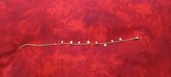 Royal_Gold_Plated_Charm_Bracelet_for_Women