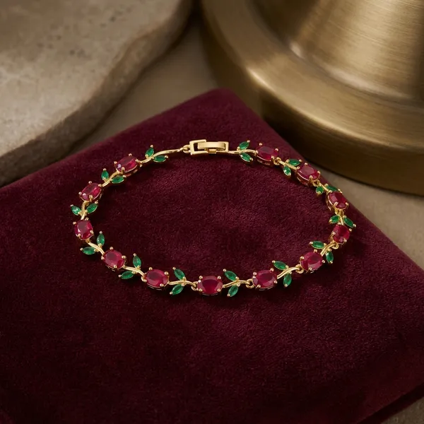 Royal_Gold_Plated_Charm_Bracelet_for_Women