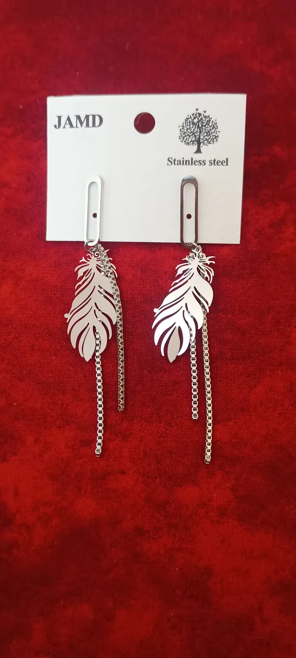 Gold_Alloy_Earrings_For_Women