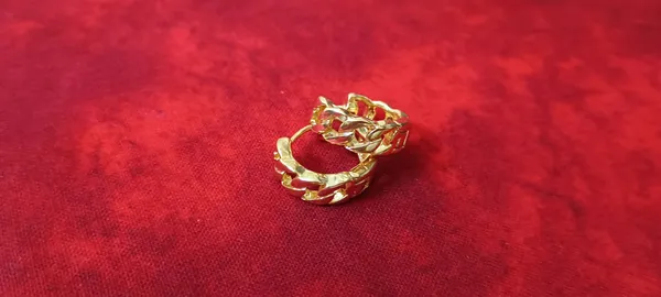 Golden_Alloy_Earrings_For_Women