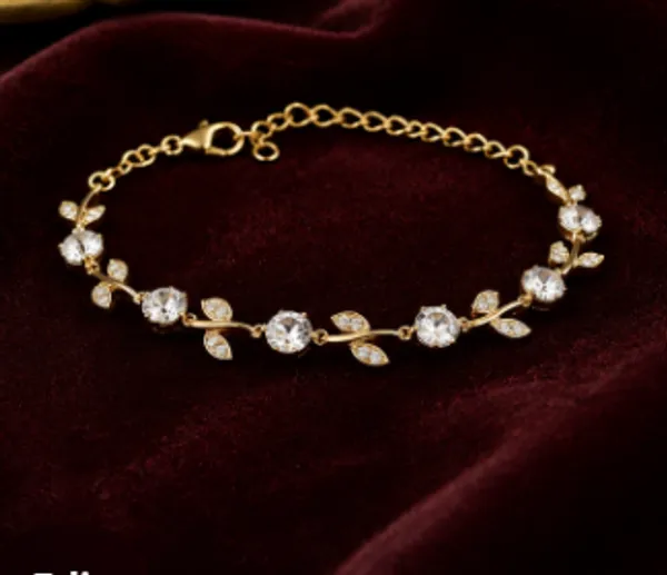 Royal_Gold_Plated_Charm_Bracelet_for_Women
