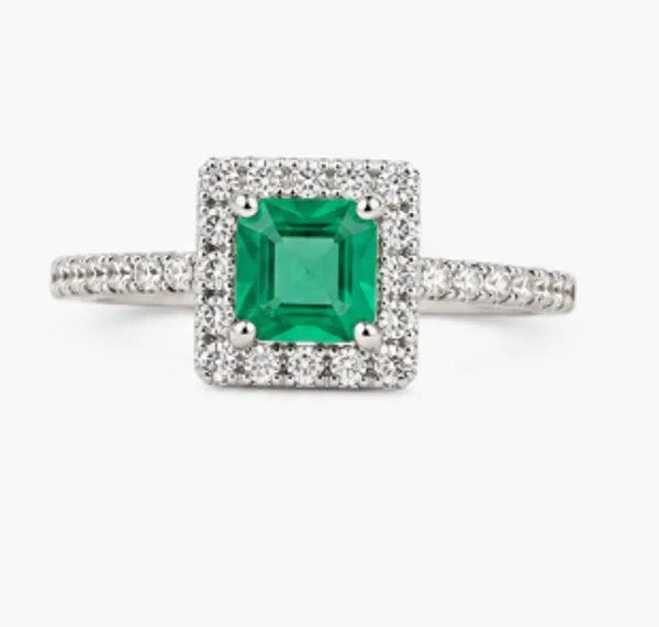 Royal_Elegance_Gold_Plated_Statement_Ring_for_Women