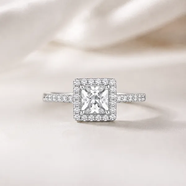 Royal_Elegance_Gold_Plated_Statement_Ring_for_Women