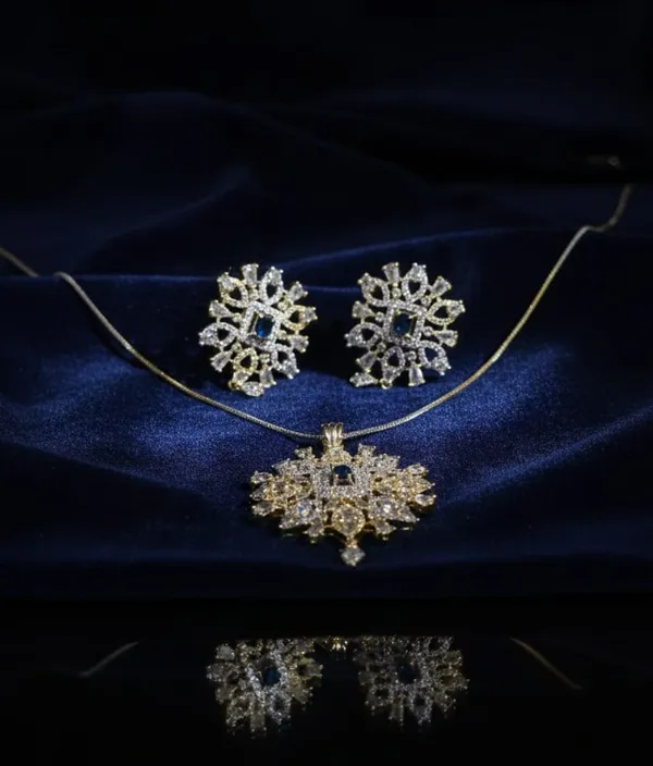 Sapphire_Blue_Crystal_Pendant_Set_For_Women
