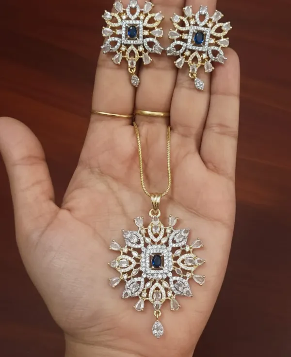 Sapphire_Blue_Crystal_Pendant_Set_For_Women