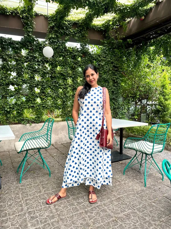 White_&_Blue_Heart_Print_A-Line_Kurta_&_Pant_Set_Women_2_Pices