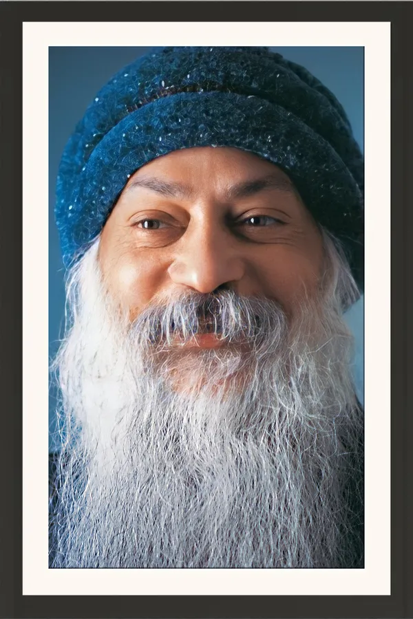 Guru_Osho_Photo_Smiling_Teal_Cap_Frame_Without_Glass